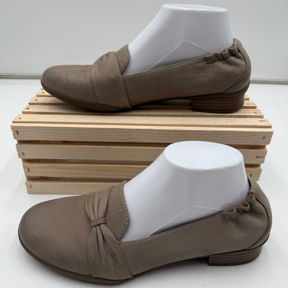 Dansko Karen Burnished Nubuck Loafers Tan Slip On Flats Womens Size 38